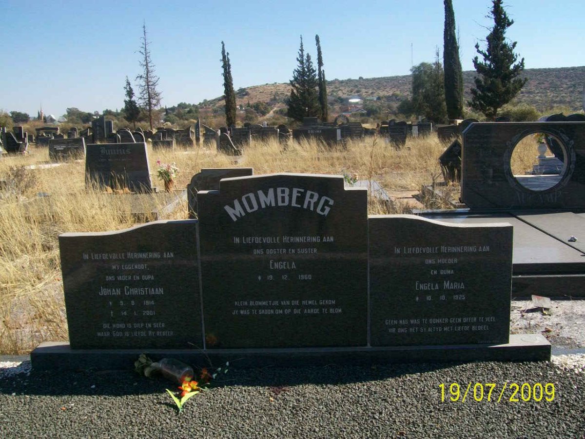 MOMBERG Johan Christiaan 1914-2001 &amp; Engela Maria 1925- :: MOMBERG Engela 1960-