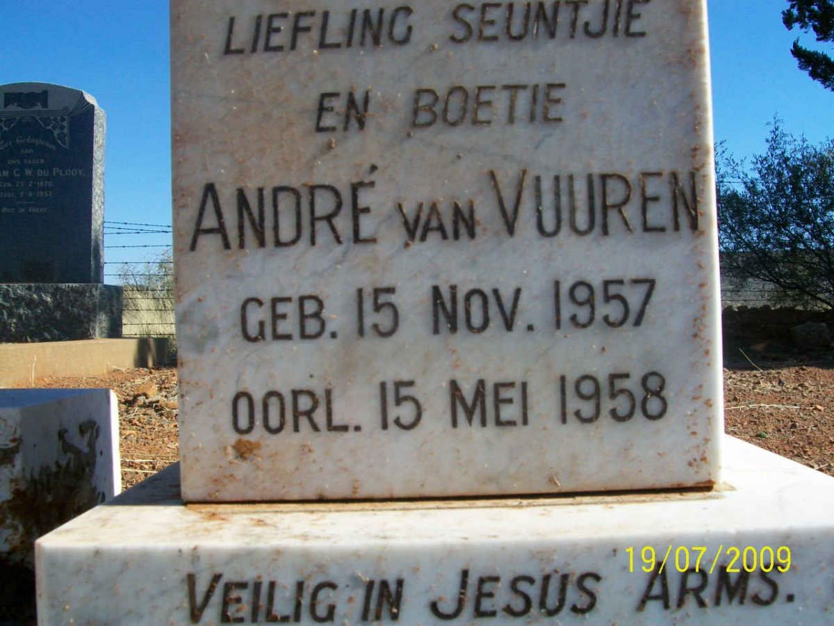 VUUREN André, van 1957-1958