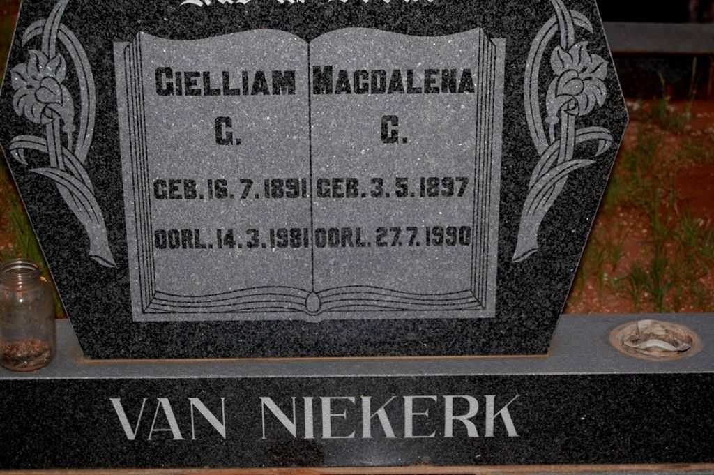 NIEKERK Gielliam C., van 1891-1981 &amp; Magdalena C. 1897-1990