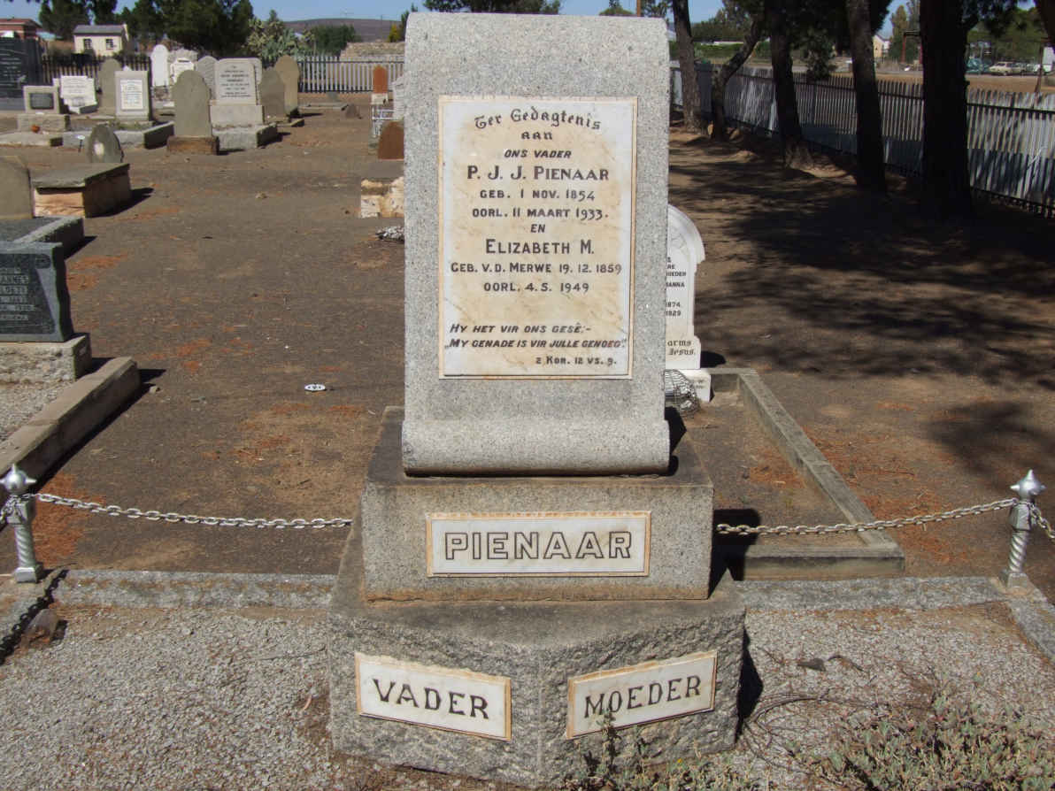 PIENAAR P.J.J. 1854-1933 &amp; Elizabeth M. V.D. MERWE 1859-1949