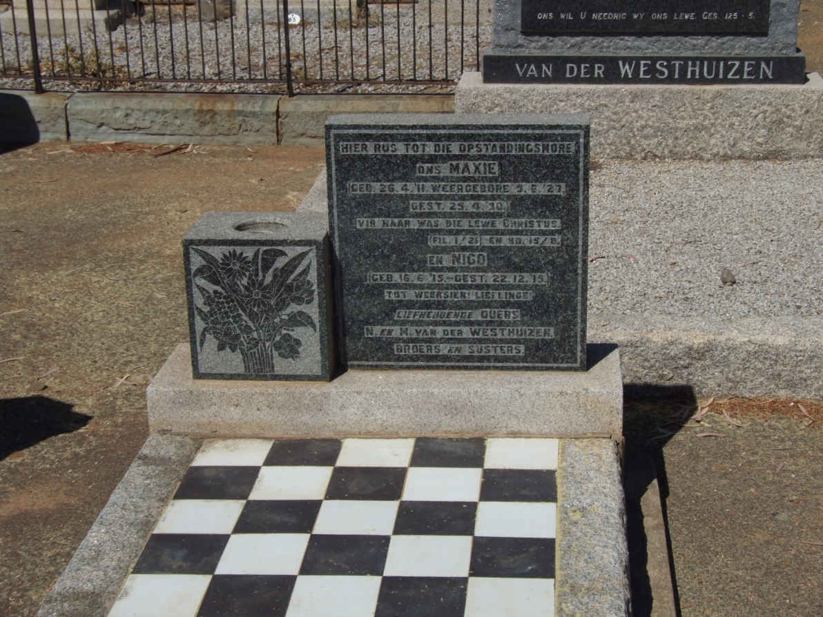 WESTHUIZEN Maxie, van der 1911-1930 :: VAN DER WESTHUIZEN Nico 1915-1915