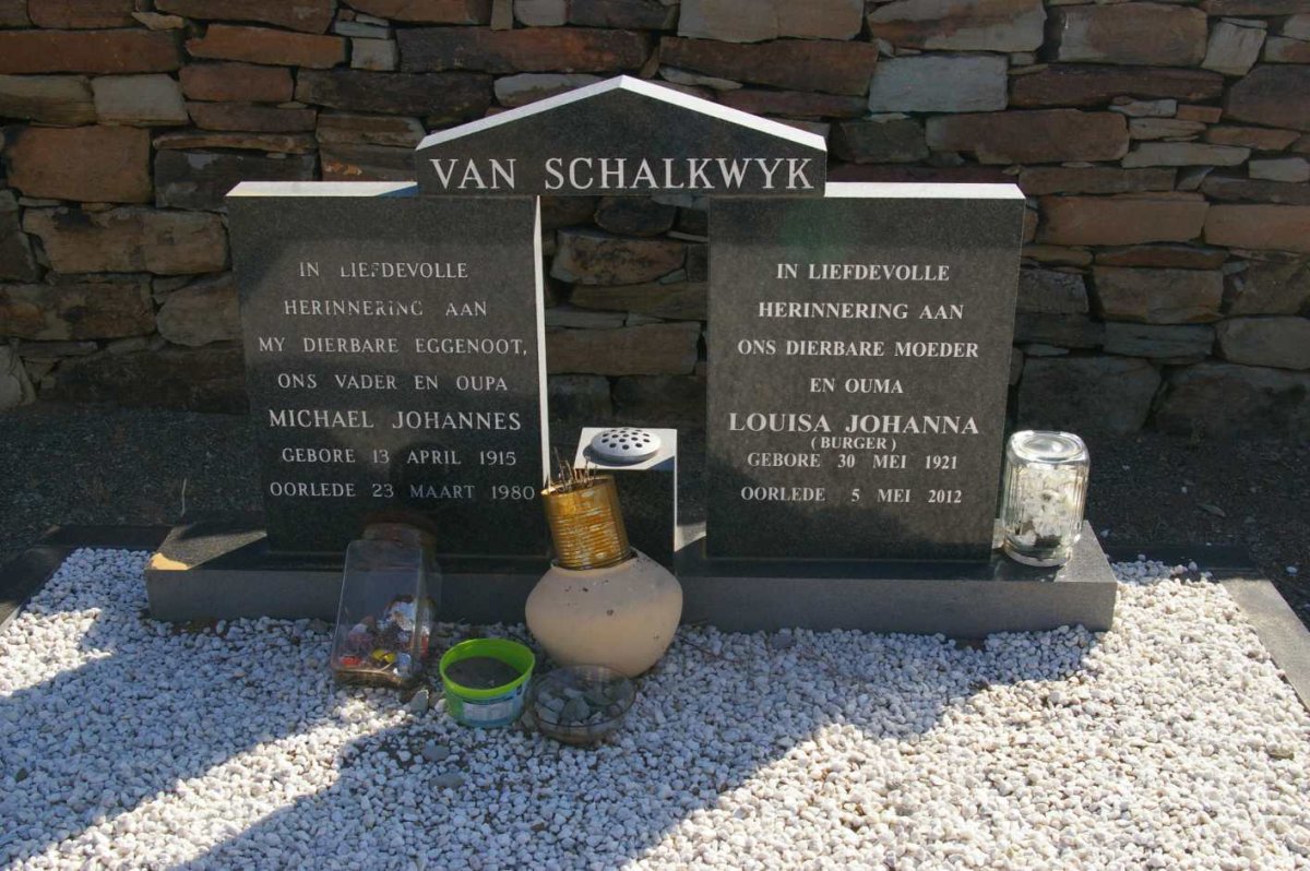 SCHALKWYK Michael Johannes, van 1915-1980 &amp; Louisa Johanna BURGER 1921-2012