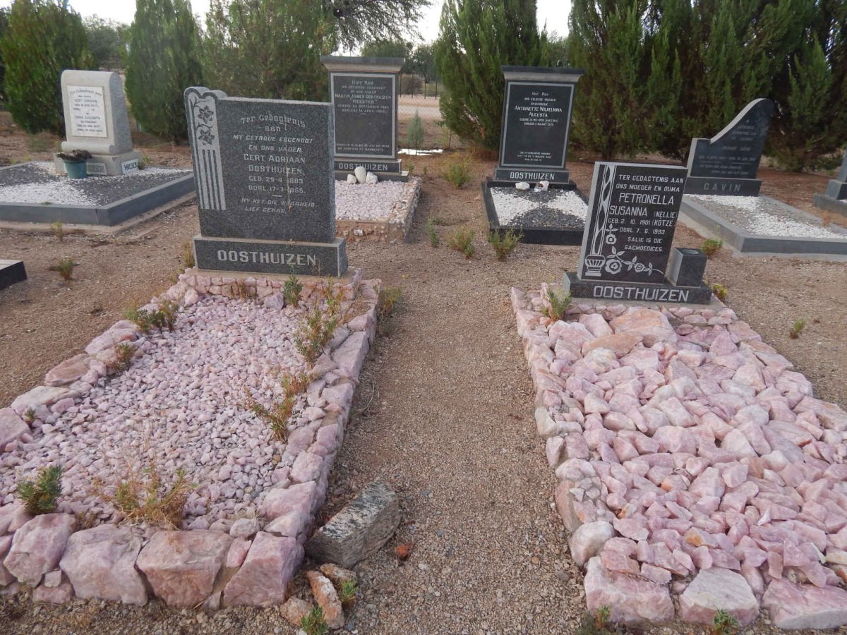 OOSTHUIZEN Gert Adriaan 1883-1955 &amp; Petronella Susanna KOTZÉ 1901-1993