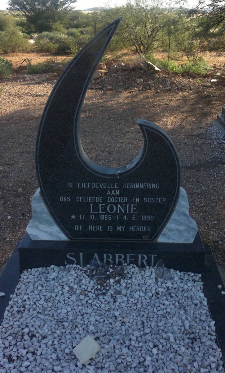 SLABBERT Leonie 1965-1990