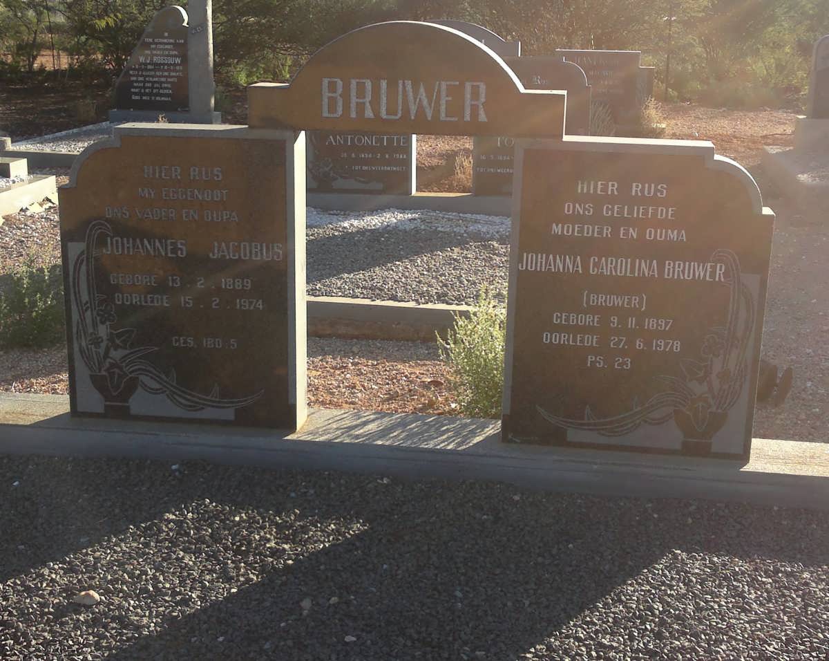 BRUWER Johannes Jacobus 1889-1974 &amp; Johanna Carolina Bruwer BRUWER 1897-1978
