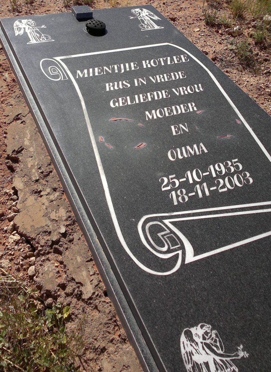 KOTZEE Mientjie 1935-2003