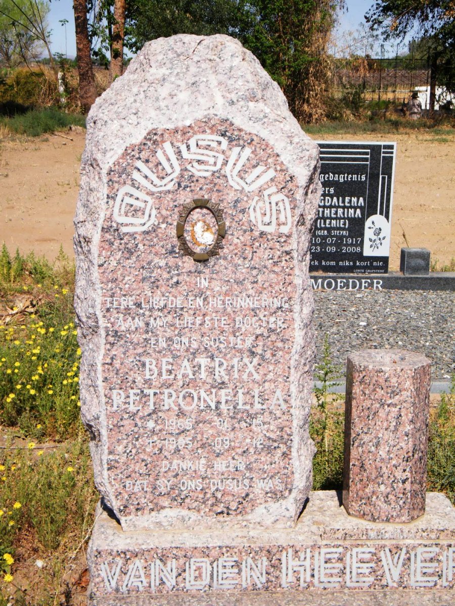 HEEVER Beatrix Petronella, van den 1965-1995