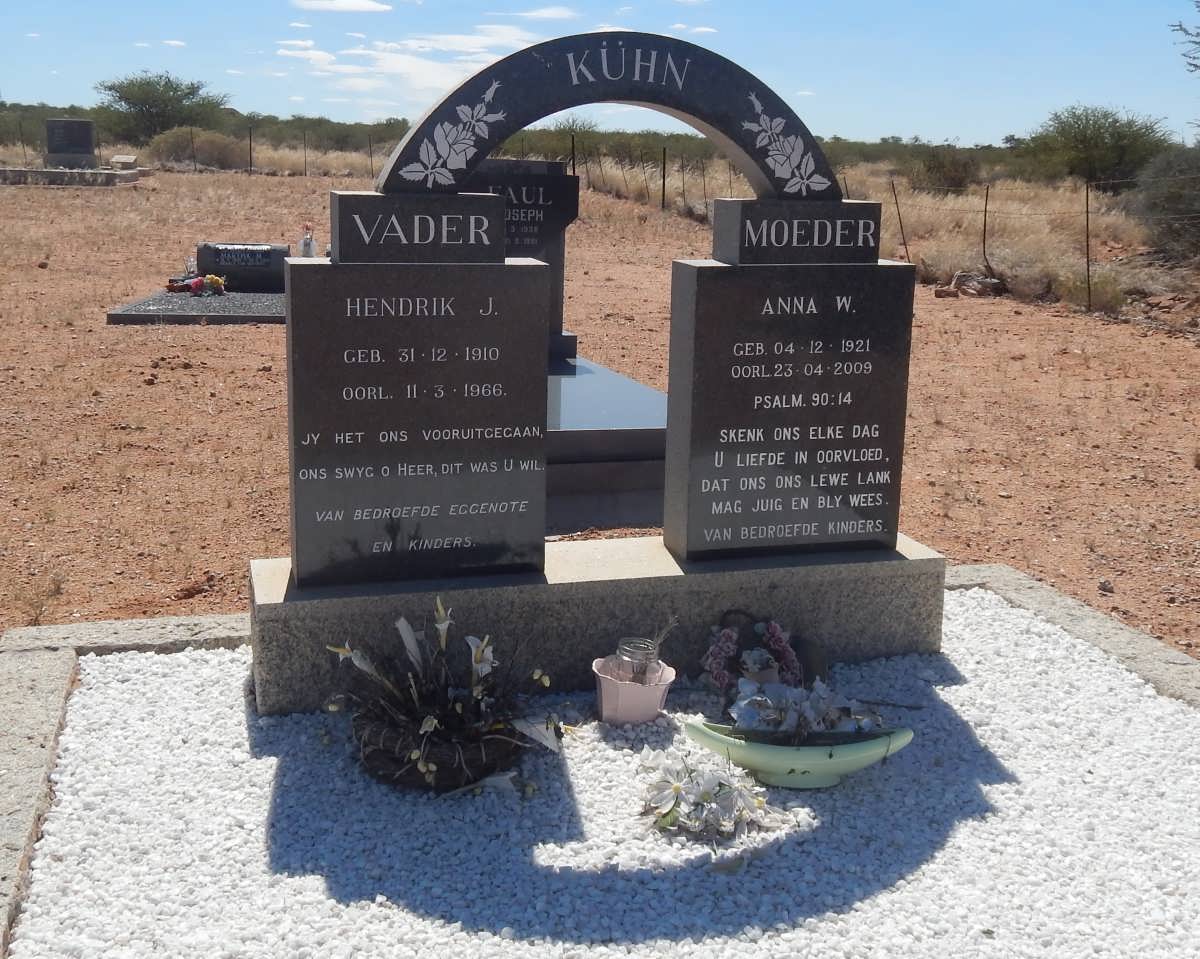 KUHN Hendrik J. 1910-1966 &amp; Anna W. 1921-2009