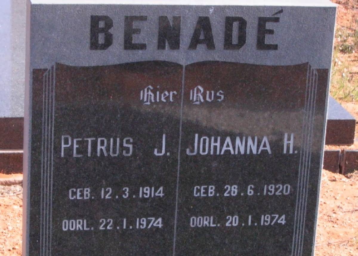 BENADE  Petrus J. 1914-1974 &amp; Johanna H. 1920-1974