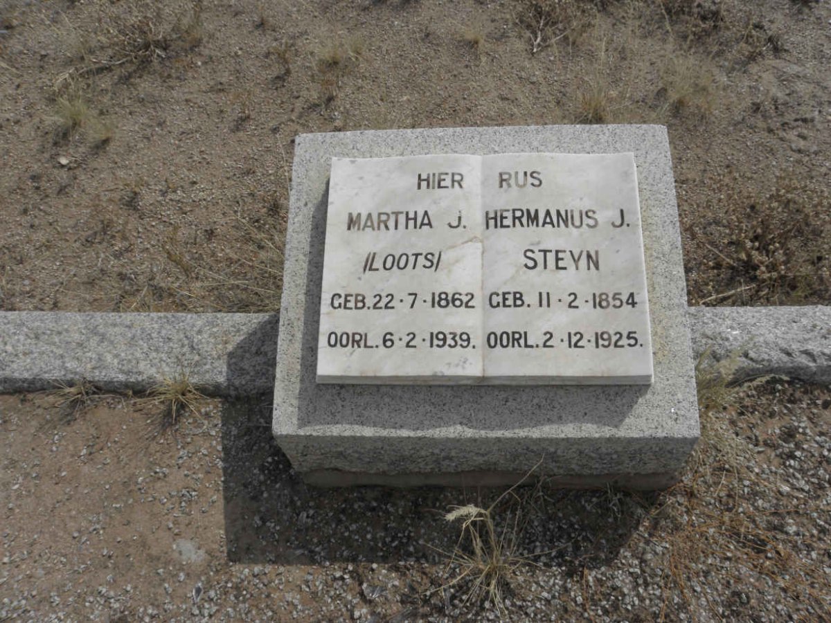 STEYN Hermanus J. 1854-1925 &amp; Martha J. LOOTS 1862-1939