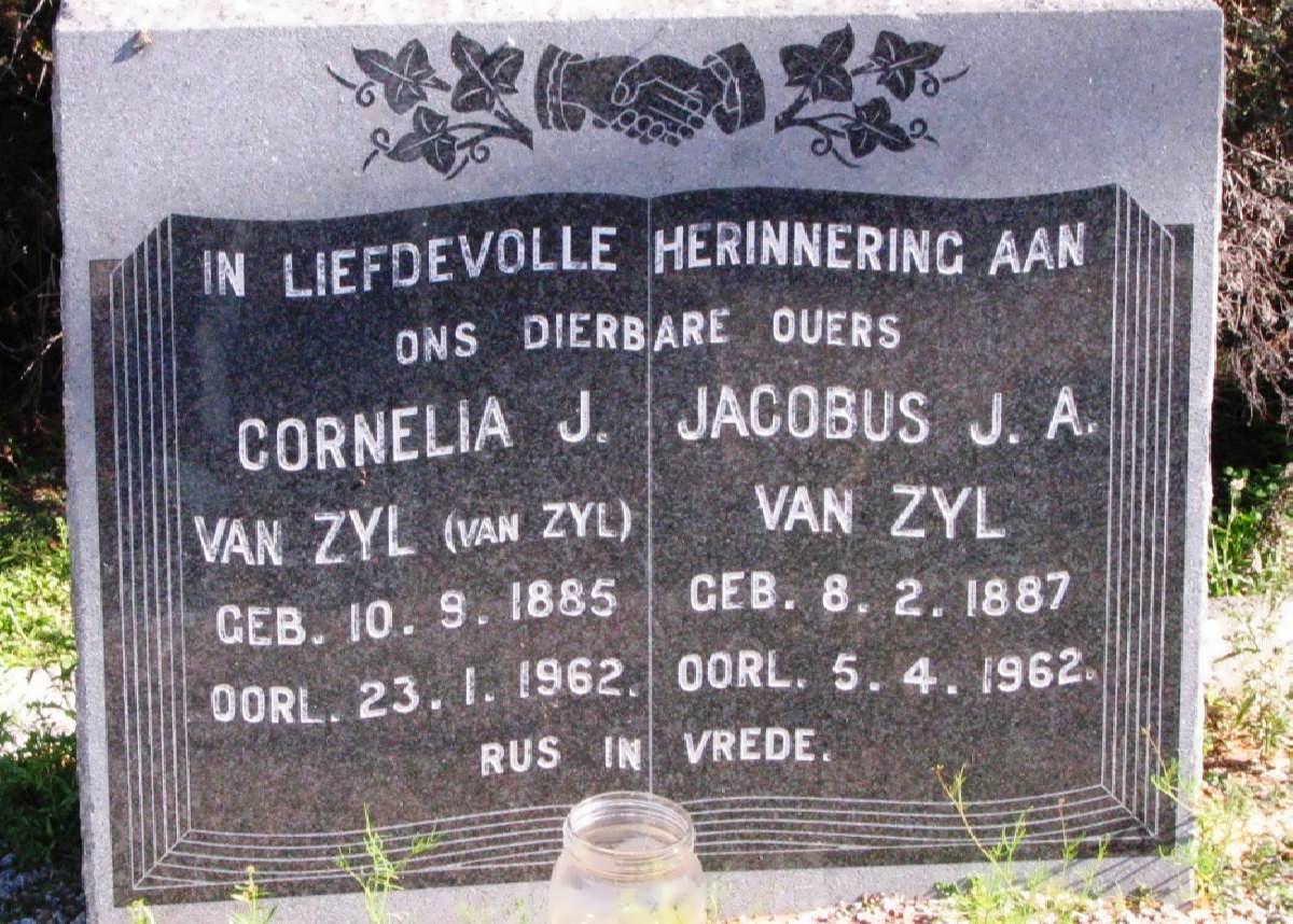 ZYL Jacobus J.A., van 1887-1962 &amp; Cornelia J. van ZYL 1885-1962