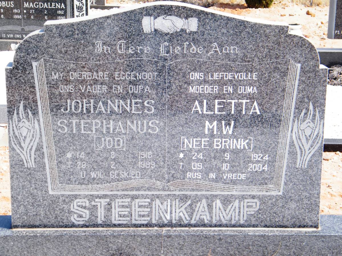 STEENKAMP Johannes Stephanus 1918-1989 &amp; Aletta M.W. BRINK 1924-2004