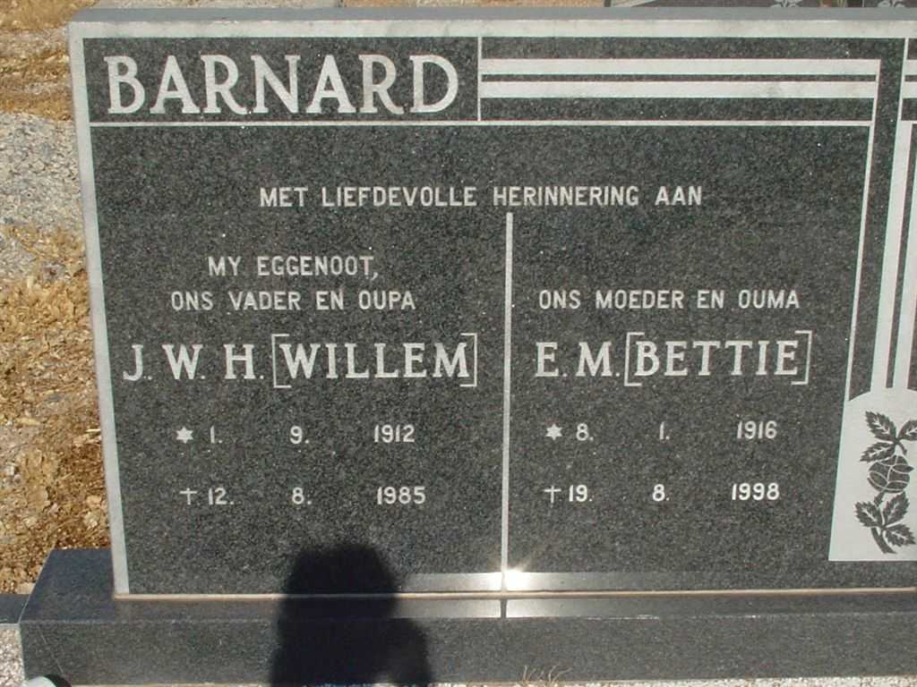 BARNARD J.W.H. 1912-1985 &amp; E.M. 1916-1998