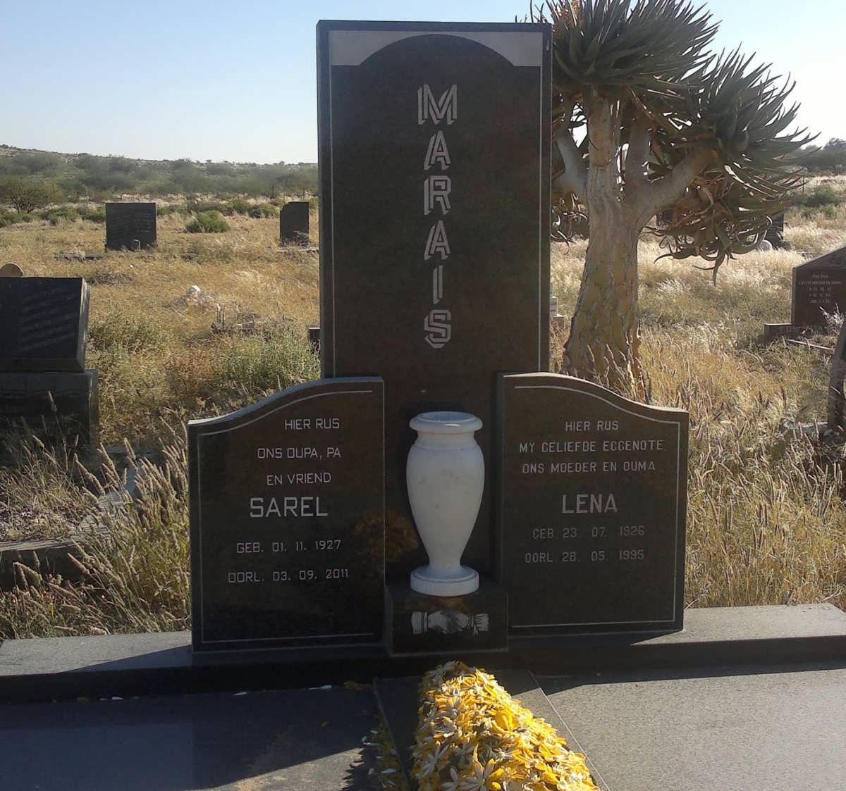 MARAIS Sarel 1927-2011 &amp; Lena 1926-1995