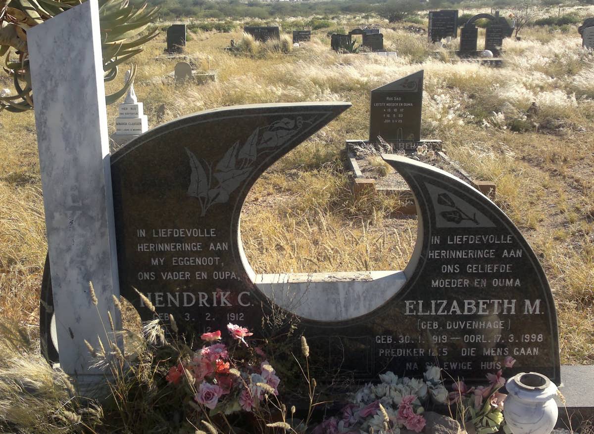 NIEKERK Hendrik C., van 1912-1985 &amp; Elizabeth M. DUVENHAGE 1919-1998