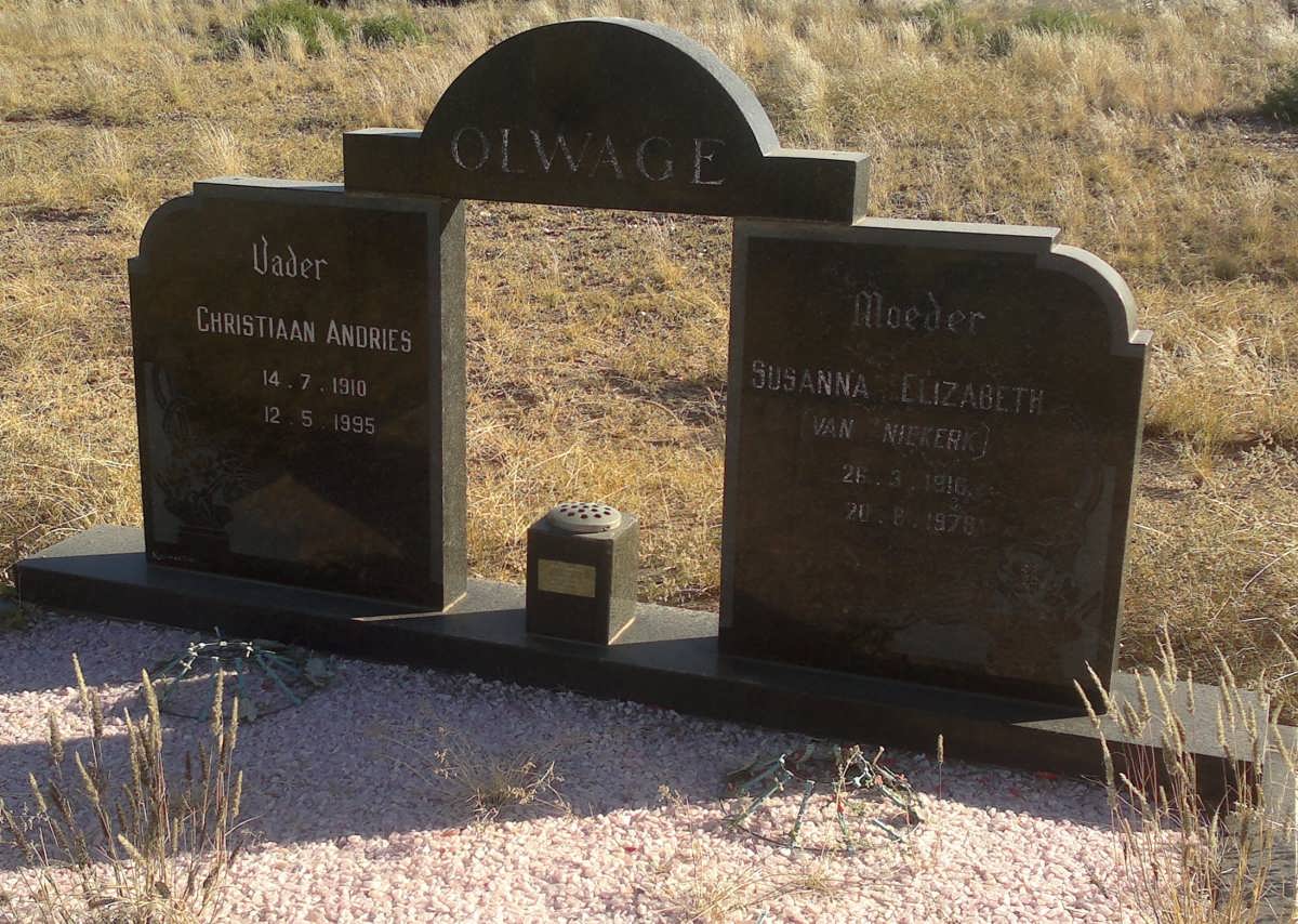 OLWAGE Christiaan Andries 1910-1995 &amp; Susanna Elizabeth 1916-197?