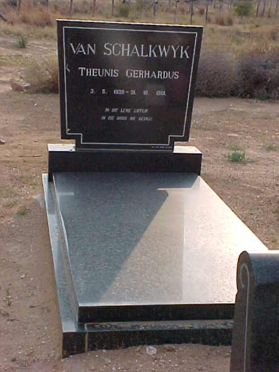 SCHALKWYK Theunis Gerhardus, van 1939-1981