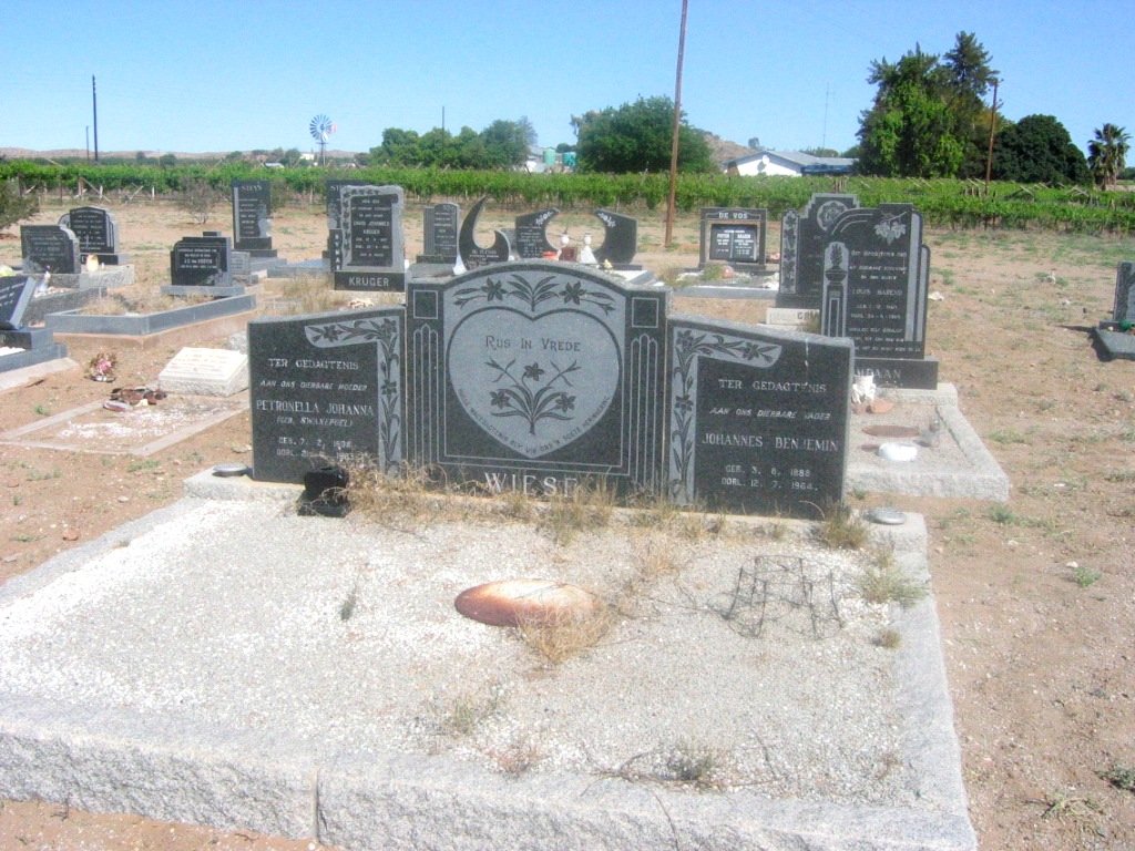 WIESE Johannes Benjemin 1888-1964 &amp; Petronella Johanna SWANEPOEL 1898-1963