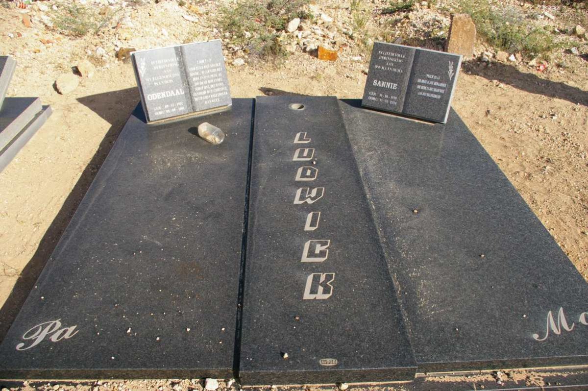 LUDWICK Odendaal 1932-2001 &amp; Sannie 1929-2014