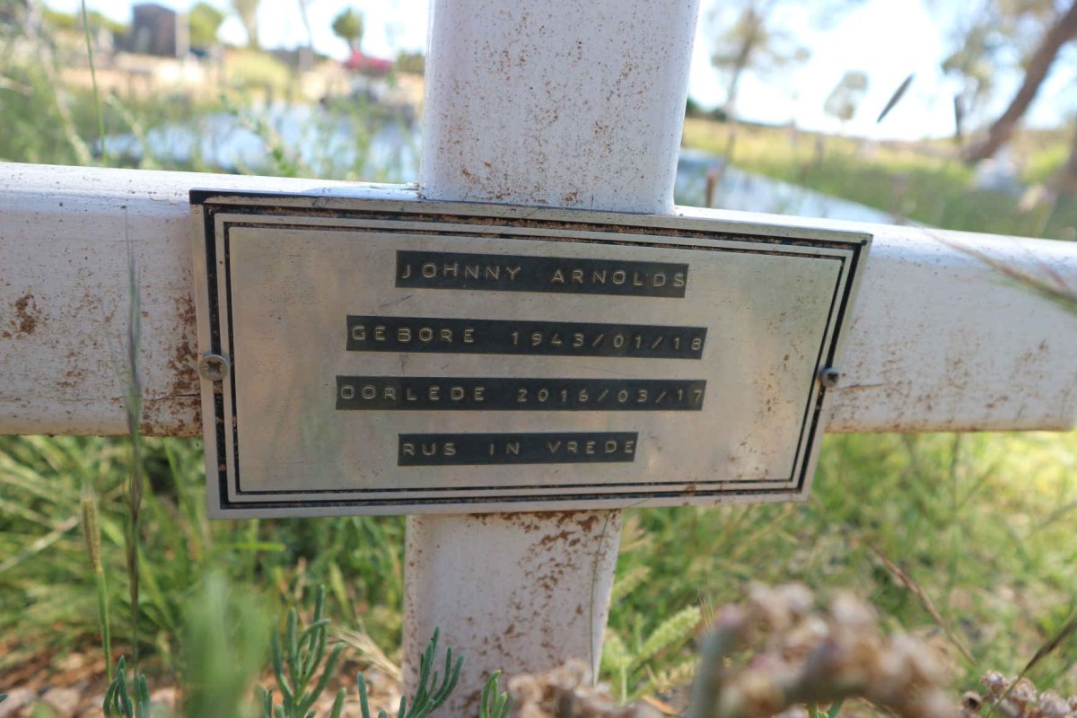 ARNOLDS Johnny 1943-2016