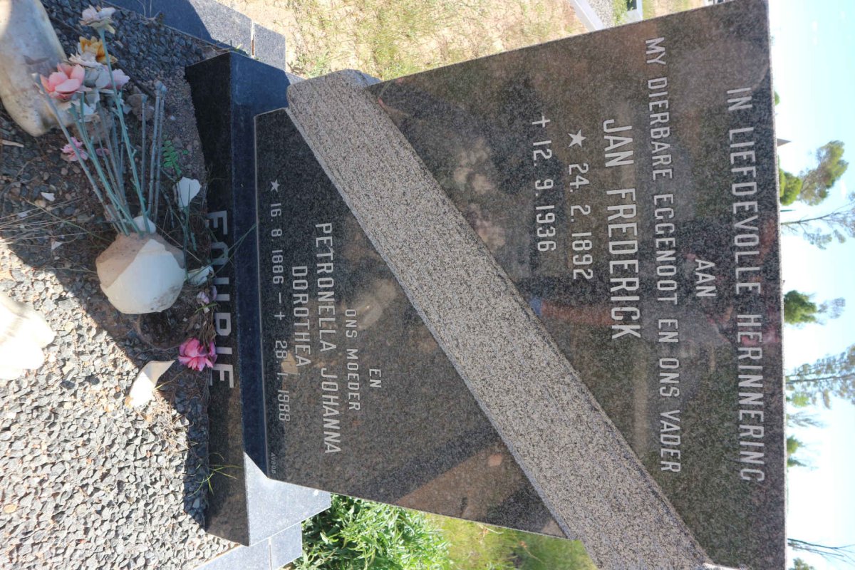 FOURIE Jan Frederick 1892-1936 &amp; Petronella Johanna Dorothea 1886-1988