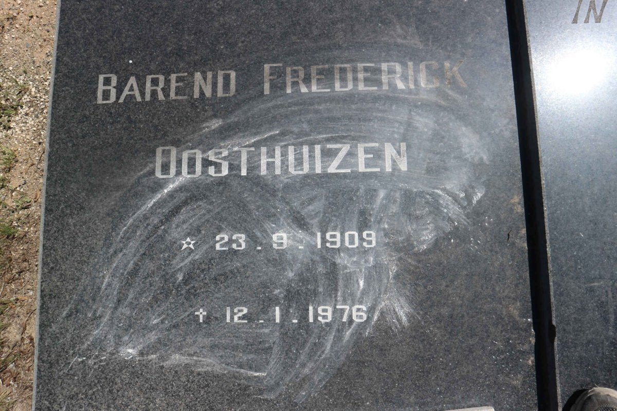 OOSTHUIZEN Barend Frederick 1909-1976 &amp; Aletta Maria PIENAAR 1907-