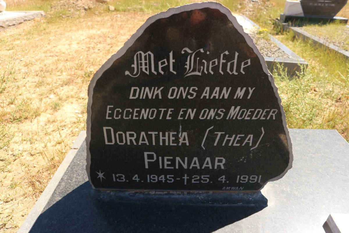 PIENAAR Dorathea 1945-1991