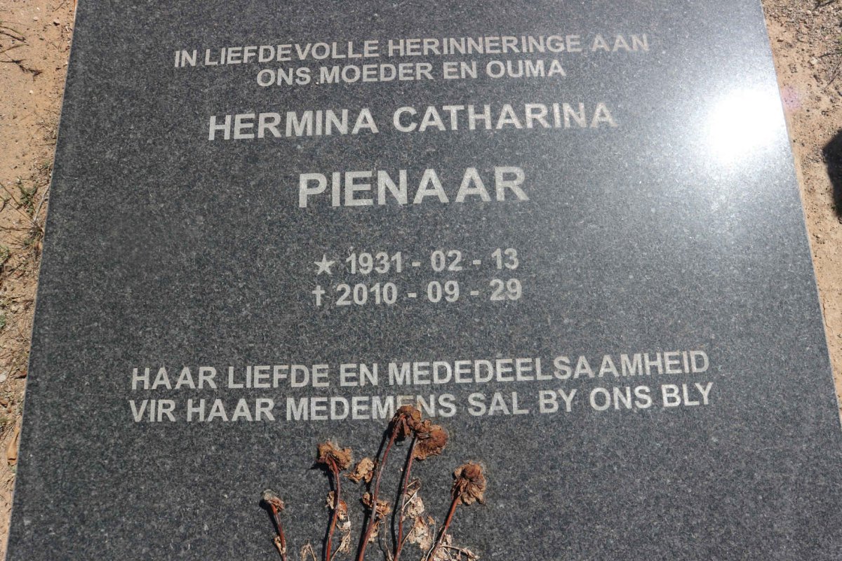PIENAAR Jan Frederick Johannes 1929-1984 &amp; Hermina Catharina 1931-2010