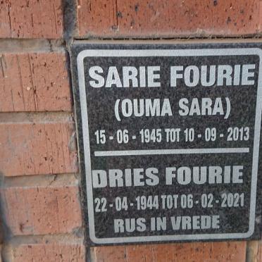 FOURIE Dries 1944-2021 & Sarie 1945-2013