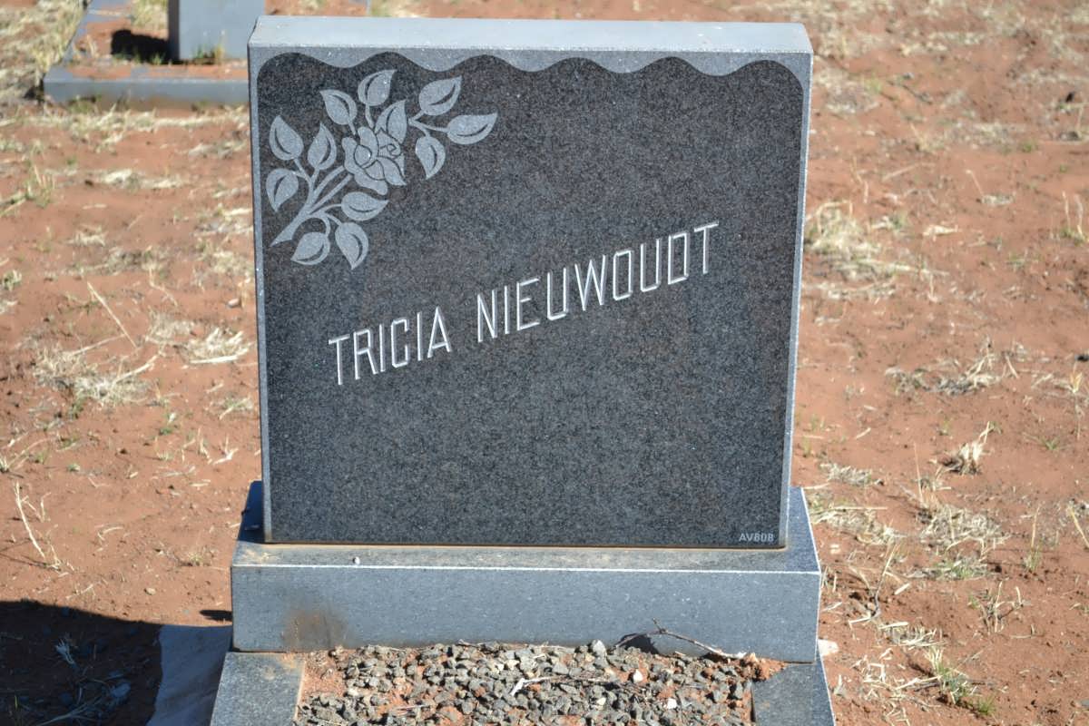 NIEUWOUDT Tricia