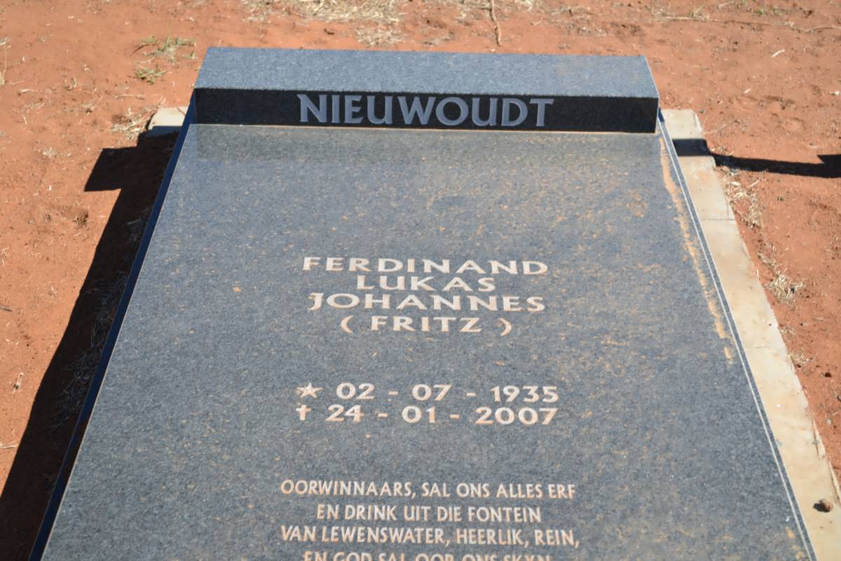 NIEUWOUDT Ferdinand Lukas Johannes 1935-2007