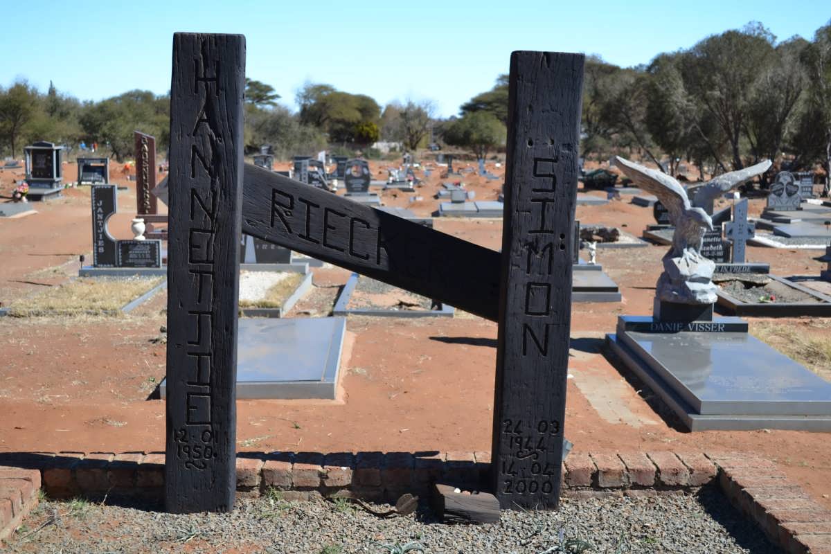 RIEKERT Simon 1944-2000 &amp; Hannetjie 1950-