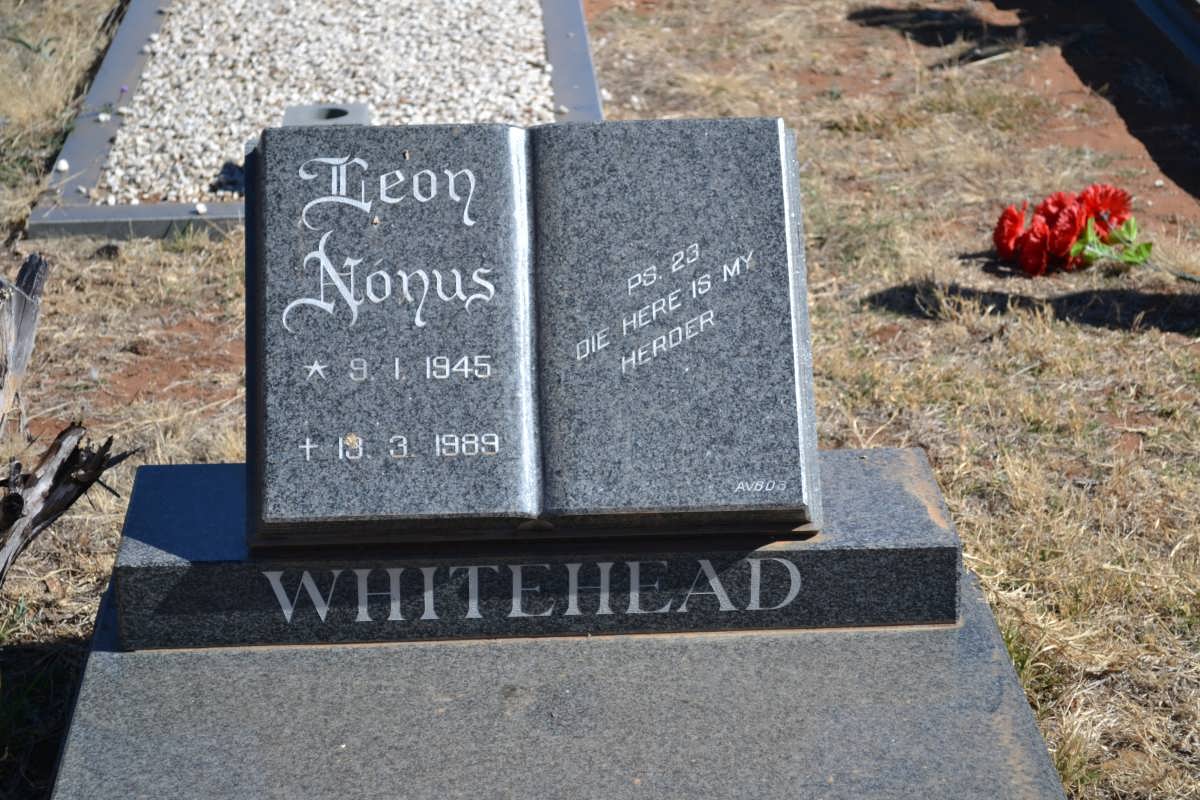 WHITEHEAD Leon Nónus 1945-1989