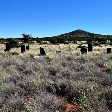 Northern Cape, HAY district, Niekerkshoop, Holpan, Erfdeel 343, Nooitgedacht, farm cemetery