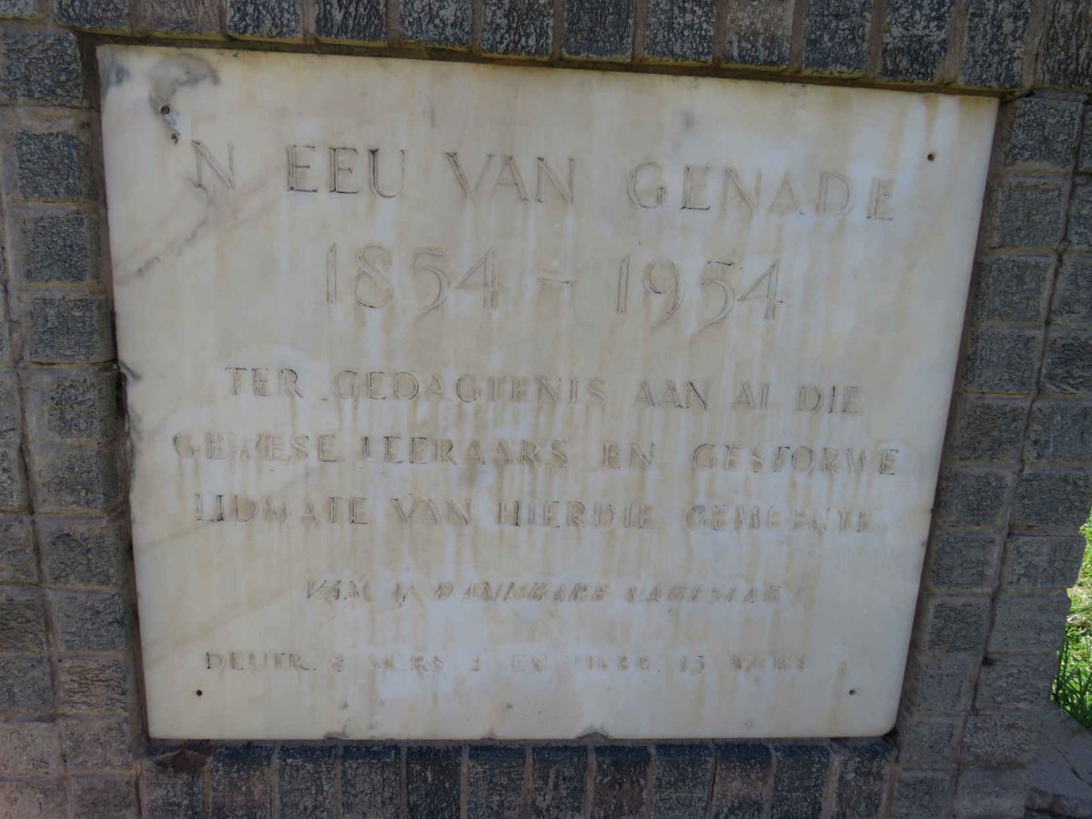 4. Gedenksteen 100 jaar / Memorial 100 years