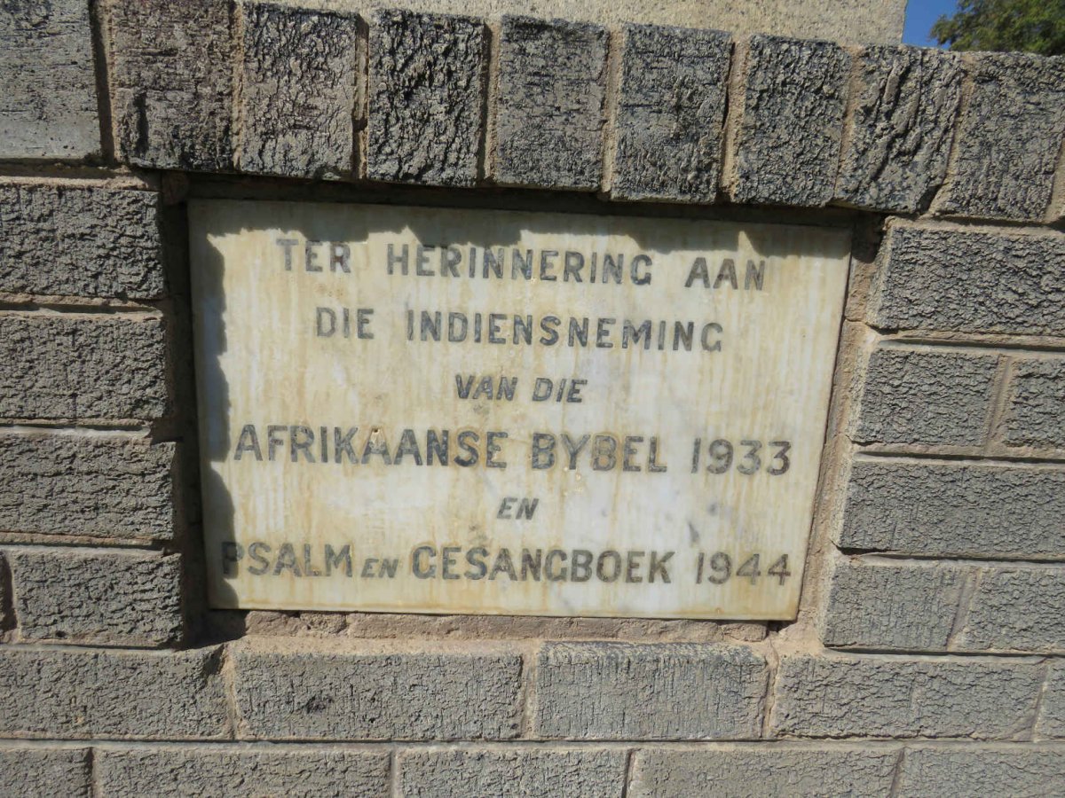 5. Gedenksteen Bybel en Psalm en Gesangeboek / Memorial Bible and Hymn book