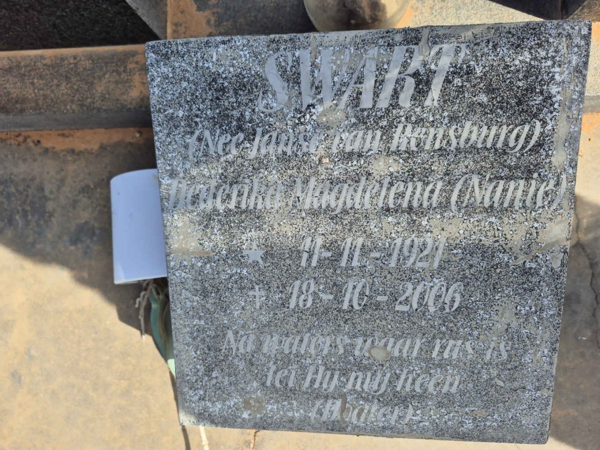 RENSBURG Pieter G., Janse van 1895-1976 & Cornelia M. 1897-1975 :: SWART Dederika Magdalena nee JANSE VAN RENSBURG 1921-2006_2