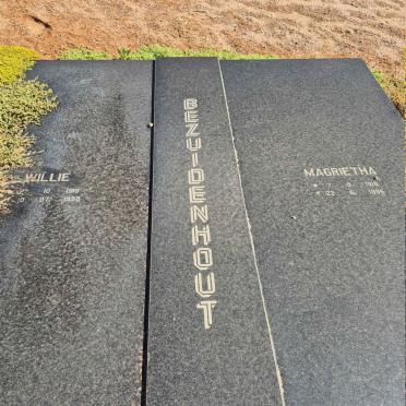 BEZUIDENHOUT Willie 1919-1998 & Magrietha 1918-1996