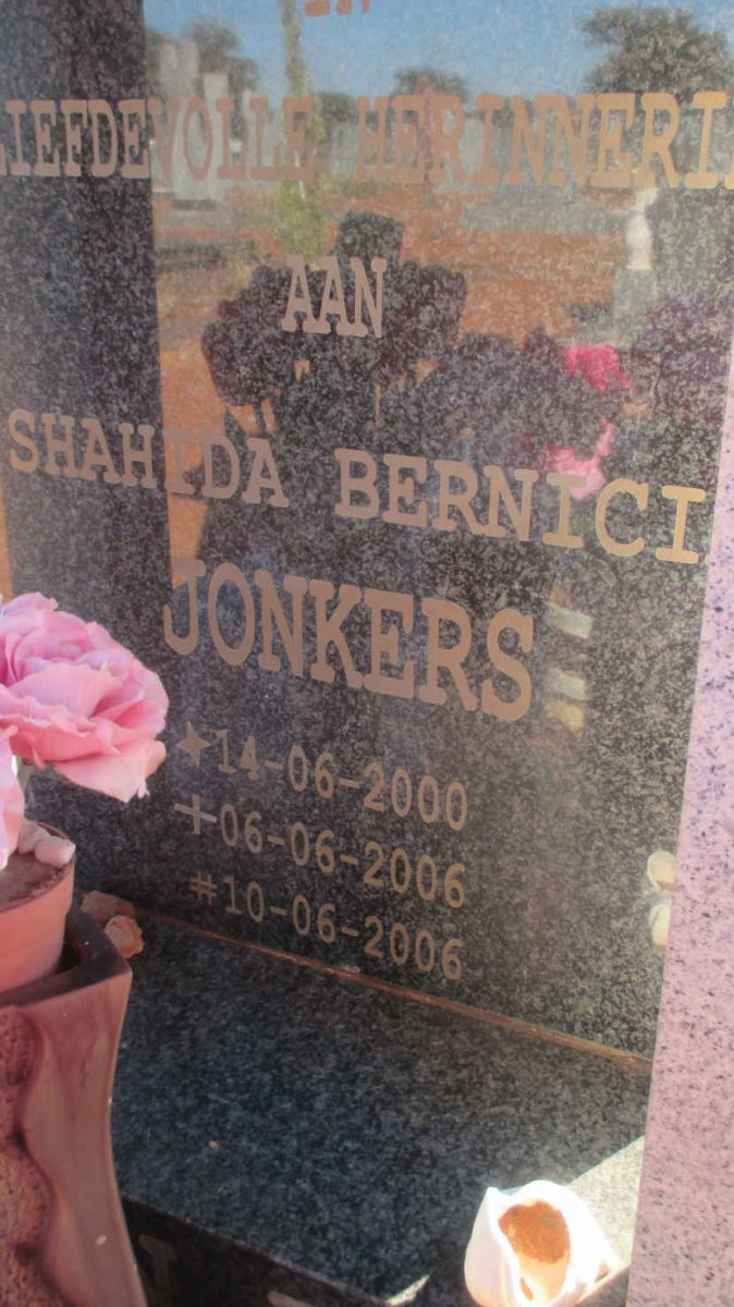JONKERS Shahida Bernici 2000-2006
