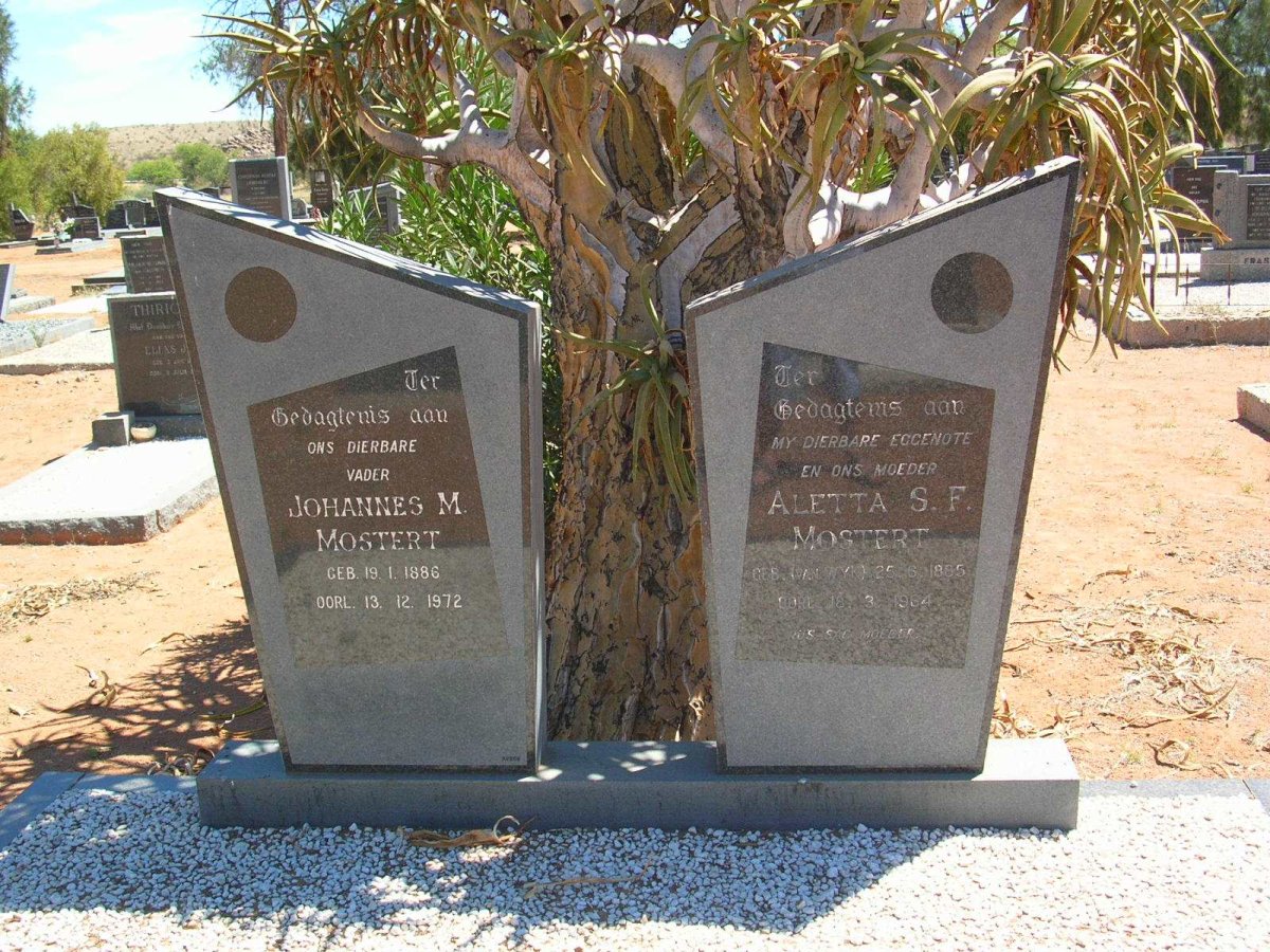 MOSTERT Johannes M. 1886-1972 &amp; Aletta S.F. VAN WYK 1885-1964