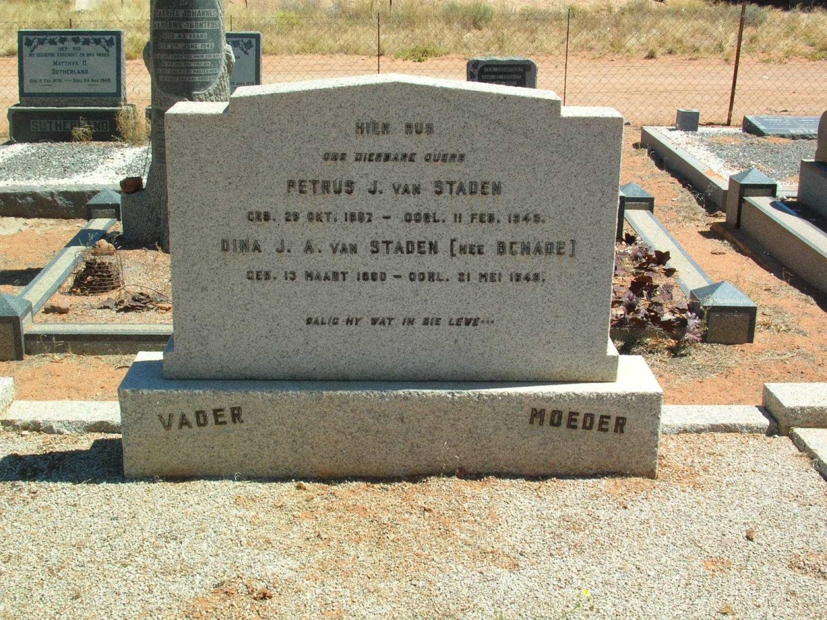 STADEN Petrus J., van 1857-1945 &amp; Dina J.A. BENADE 1850-1949
