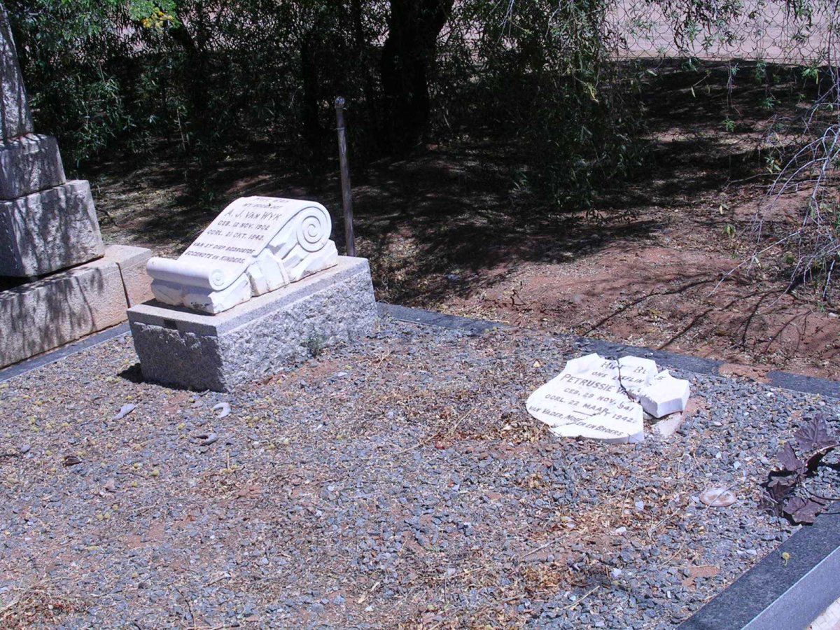 WYK A.J., van 1902-1942, VAN WYK  Petrussie 1941-1942