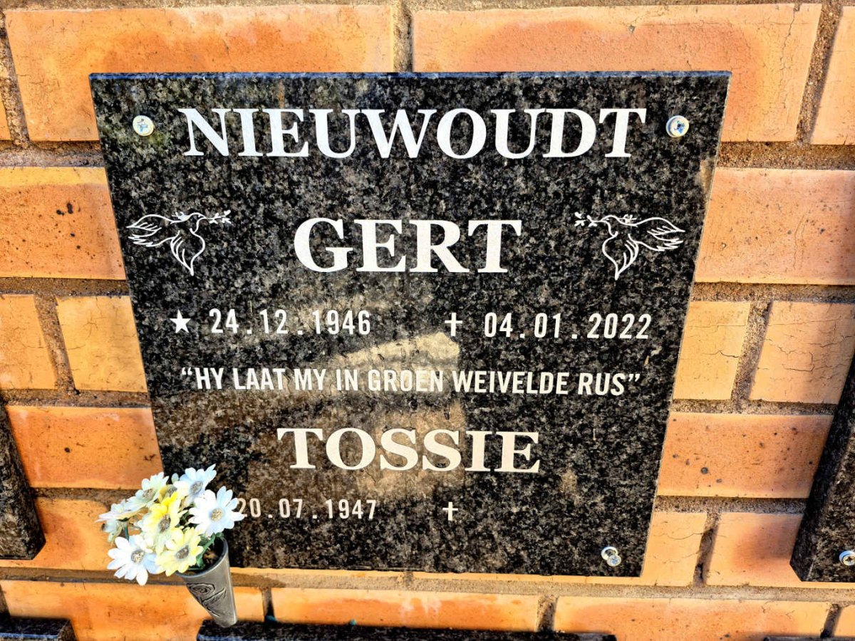 NIEUWOUDT Gert 1946-2022 & Tossie 1947-