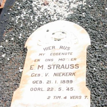 STRAUSS Jacobus A. 1892-1973  &amp; Elsie M. VAN NIEKERK 1899-1945