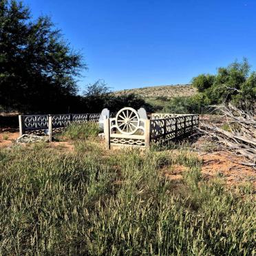 Northern Cape, KENHARDT district, Putsonderwater, Klippan 174 _2, Middelka, farm cemetery