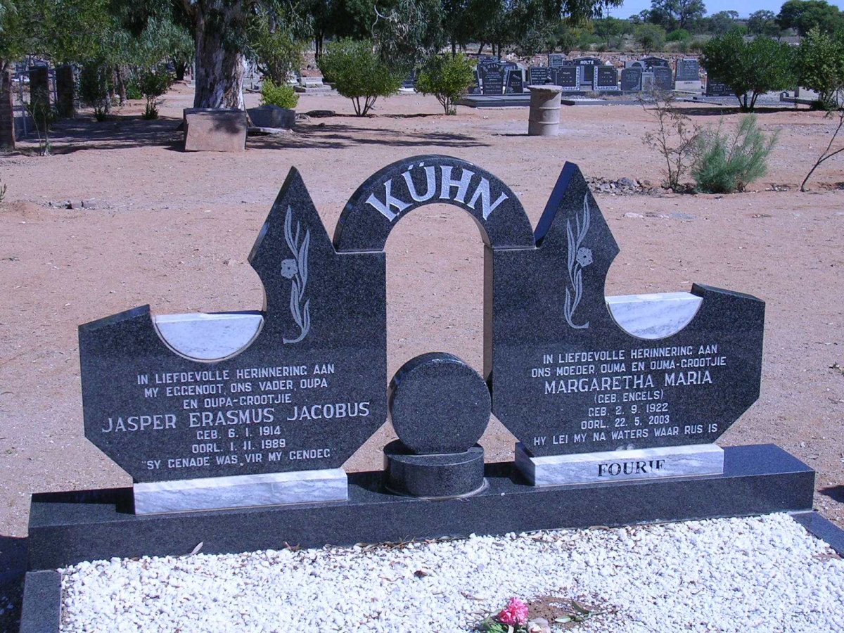 KÜHN Jasper Erasmus Jacobus 1914-1988 &amp; Margaretha Maria ENGELS 1922-2003