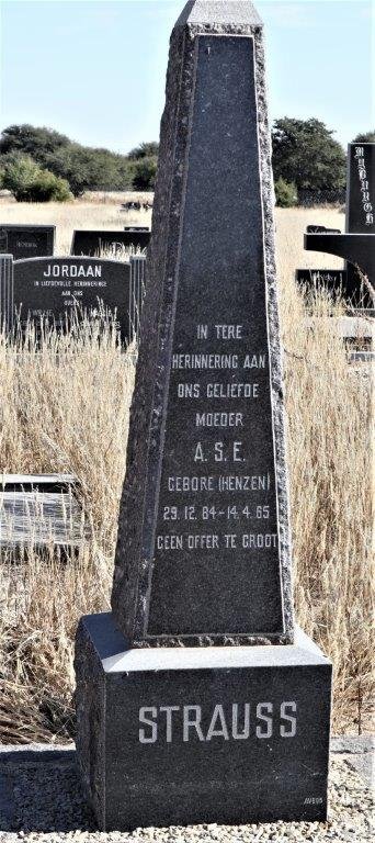 STRAUSS A.S.E. nee HENZEN 1884-1965