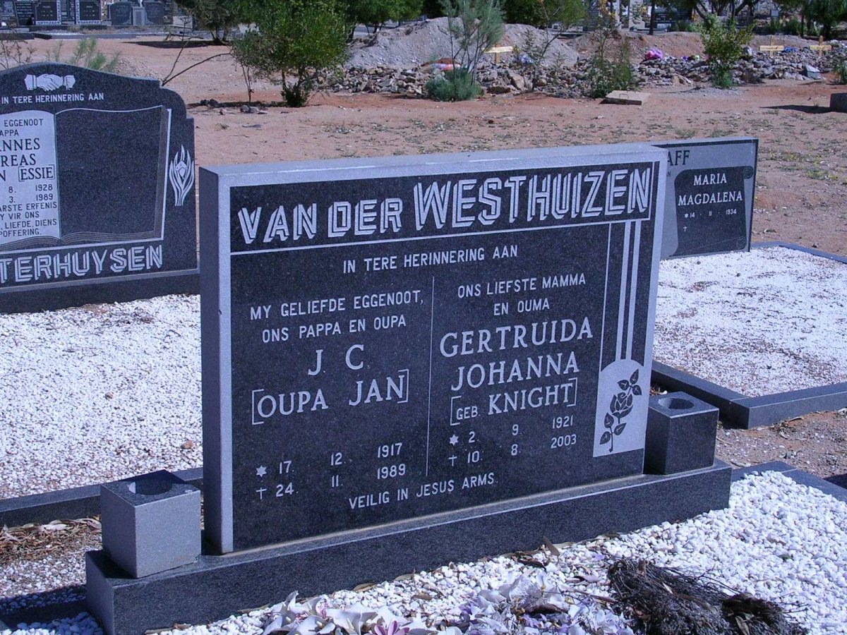 WESTHUIZEN J.C., van der 1917-1989 &amp; Gertruida Johanna KNIGHT 1921-2003