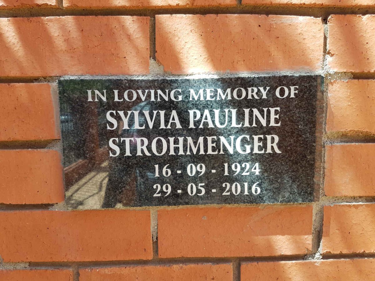 STROHMENGER Sylvia Pauline 1924-2016