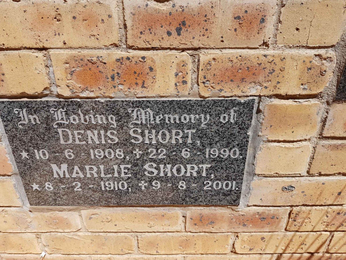 SHORT Denis 1908-1990 &amp; Marlie 1910-2001